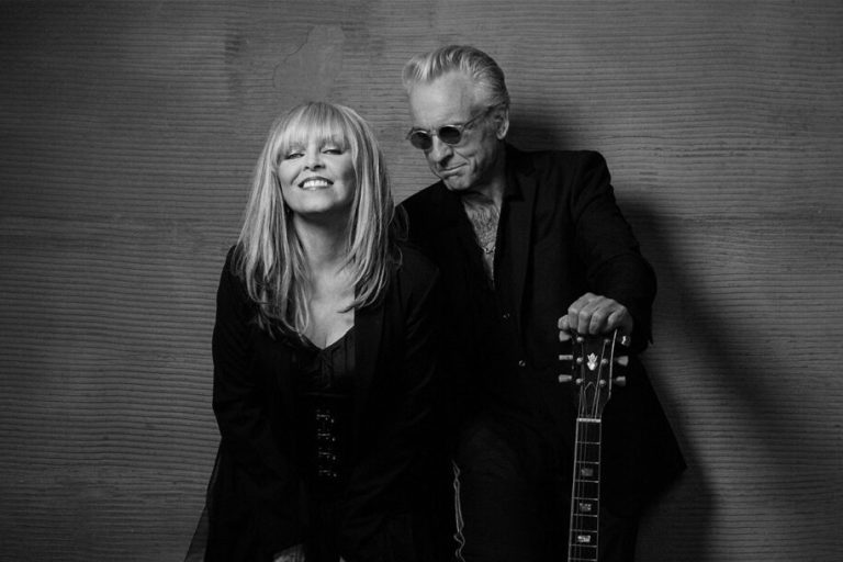 Backstage (Pat Benatar – Hit Me With Your Best Shot)